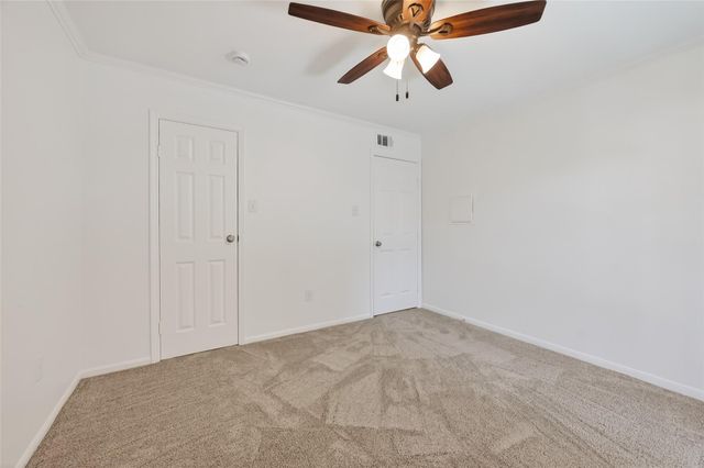 3770 Lovers Wood Lane 1006, Houston, TX 77014