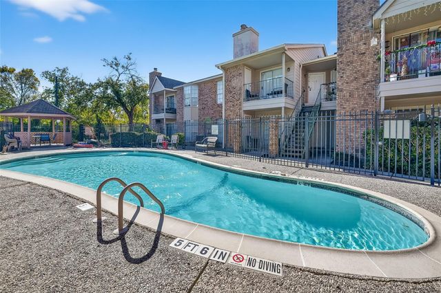 3770 Lovers Wood Lane 1006, Houston, TX 77014