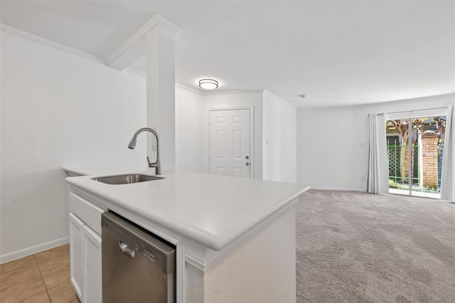 3770 Lovers Wood Lane 1006, Houston, TX 77014