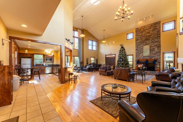 161 Foggy Bay Lane, Hollister, MO 65672