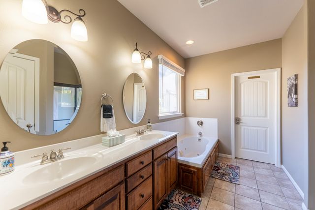 161 Foggy Bay Lane, Hollister, MO 65672