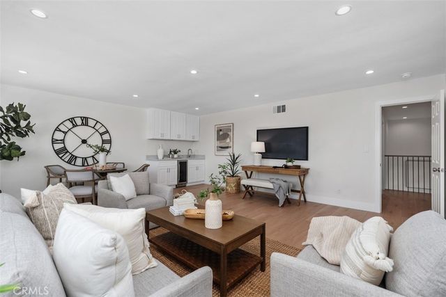 3790 Violet St, Seal Beach, CA 90740