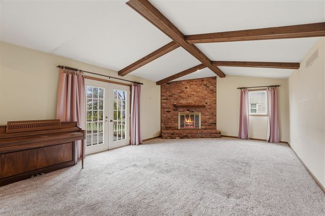 37962 Munger Drive, Livonia, MI 48154
