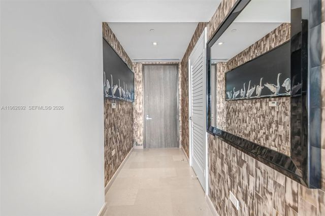 88 SW 7th Street 3806, Miami, FL 33130