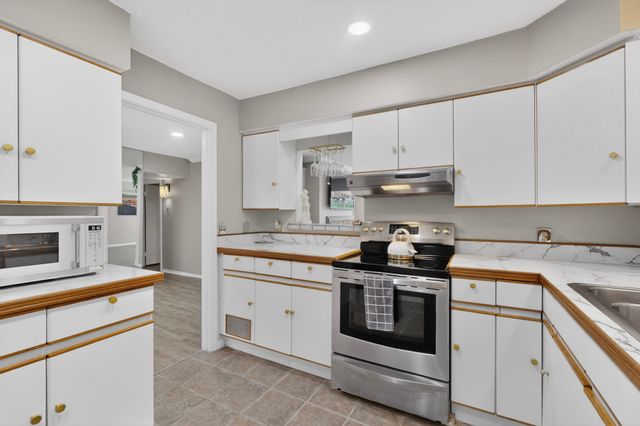 7812 Royal Lane 210, Dallas, TX 75230
