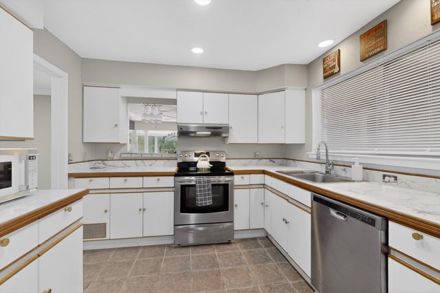 7812 Royal Lane 210, Dallas, TX 75230