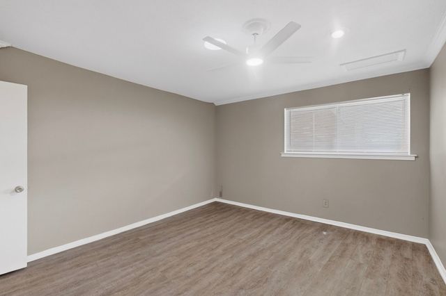 7812 Royal Lane 210, Dallas, TX 75230