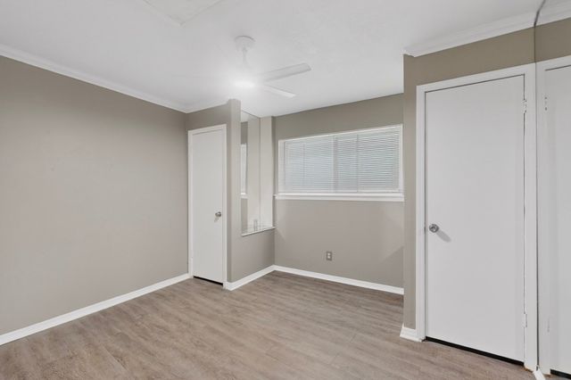 7812 Royal Lane 210, Dallas, TX 75230