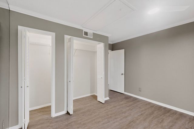 7812 Royal Lane 210, Dallas, TX 75230