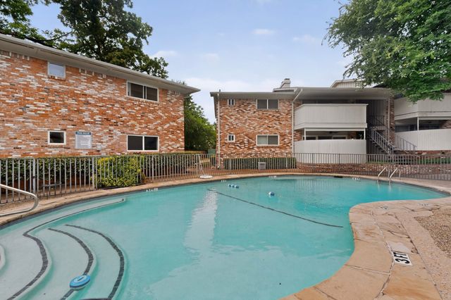 7812 Royal Lane 210, Dallas, TX 75230