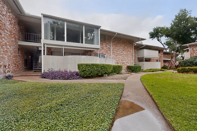 7812 Royal Lane 210, Dallas, TX 75230