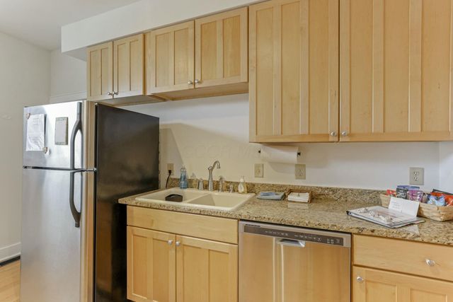 1158 Summit Street, Columbus, OH 43201