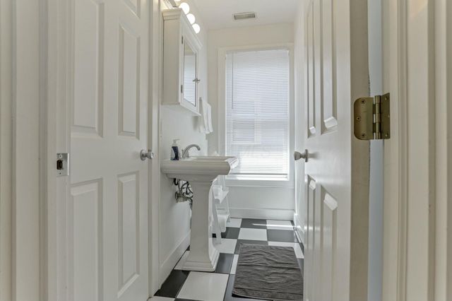 1158 Summit Street, Columbus, OH 43201