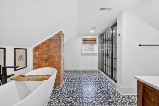 602 Mitchell Ave, Columbia, TN 38401