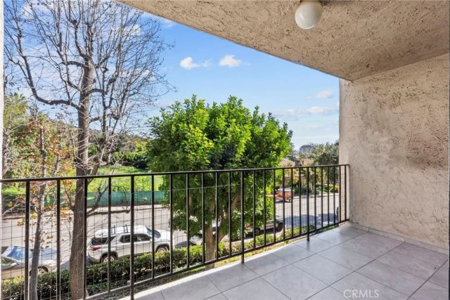 1401 Valley View 334, Glendale, CA 91202