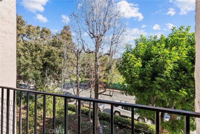 1401 Valley View 334, Glendale, CA 91202