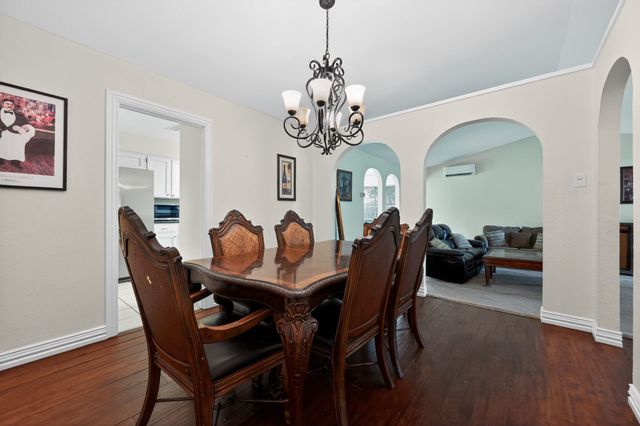 1813 Baylor Drive, Richardson, TX 75081