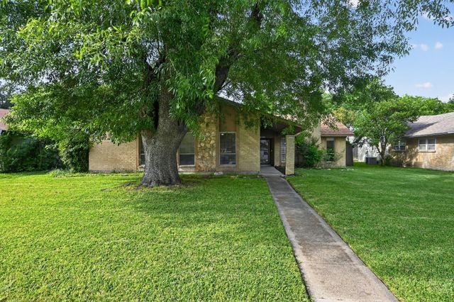 1813 Baylor Drive, Richardson, TX 75081
