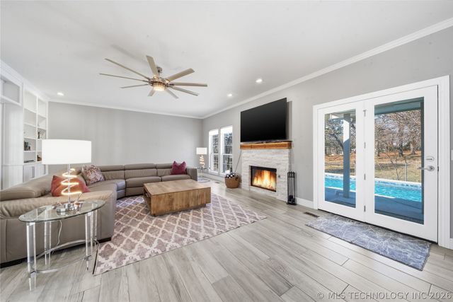 3615 E 102nd Street, Tulsa, OK 74137