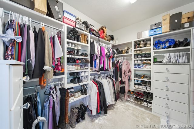 3615 E 102nd Street, Tulsa, OK 74137