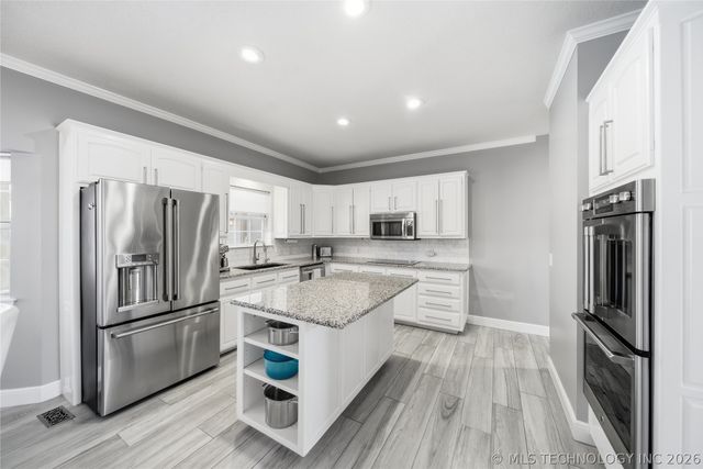 3615 E 102nd Street, Tulsa, OK 74137