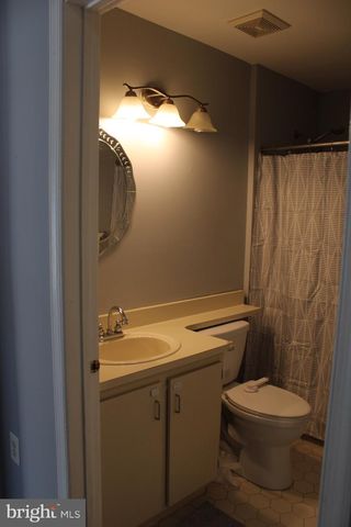 11 LEHAVRE CT, Trenton, NJ 08619