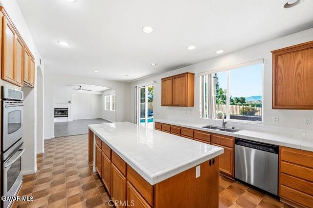 3548 Tournament Drive, Palmdale, CA 93551