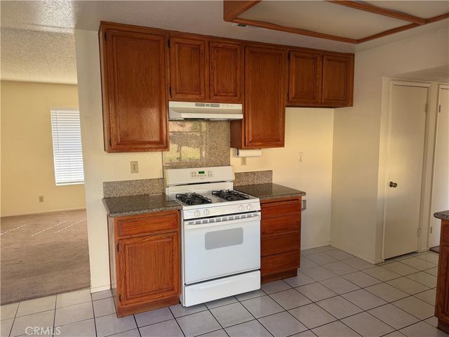 10570 Hill Grass Drive, Moreno Valley, CA 92557