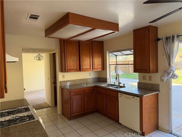 10570 Hill Grass Drive, Moreno Valley, CA 92557