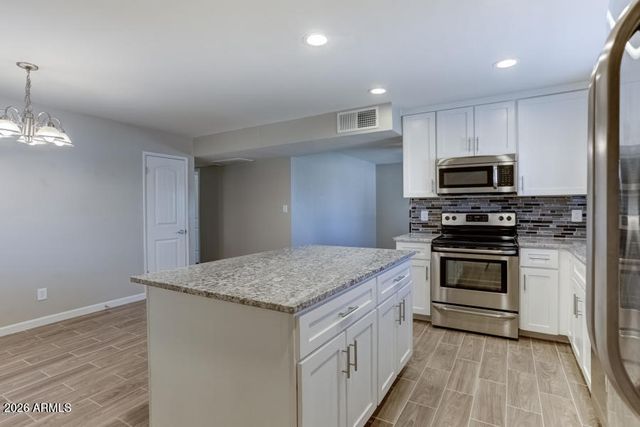 1527 W HUNTINGTON Drive, Tempe, AZ 85282