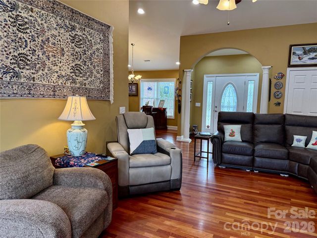 101 Rivercliff Drive, Hudson, NC 28638