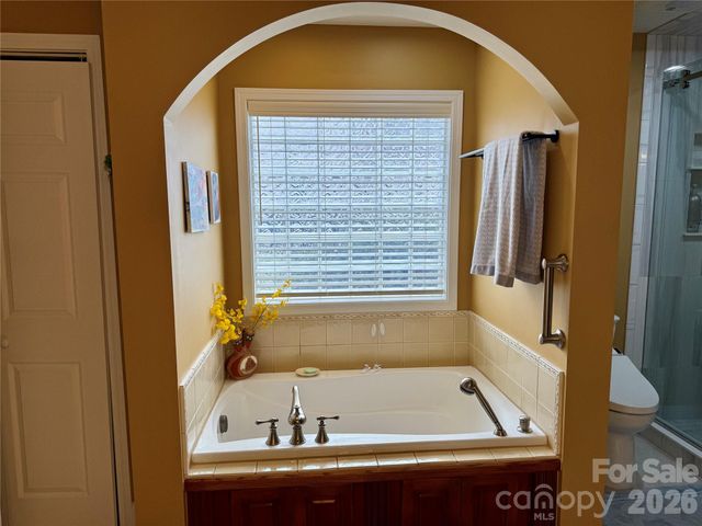 101 Rivercliff Drive, Hudson, NC 28638