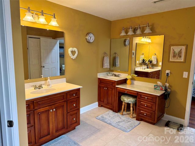 101 Rivercliff Drive, Hudson, NC 28638