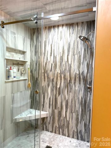 101 Rivercliff Drive, Hudson, NC 28638