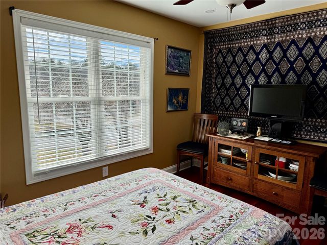 101 Rivercliff Drive, Hudson, NC 28638