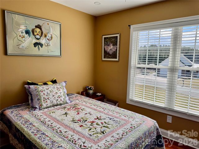 101 Rivercliff Drive, Hudson, NC 28638