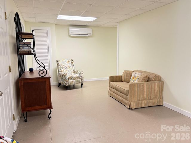 101 Rivercliff Drive, Hudson, NC 28638