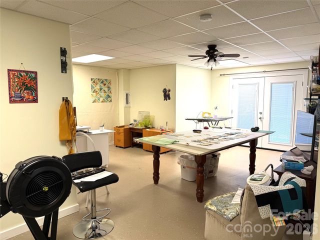 101 Rivercliff Drive, Hudson, NC 28638