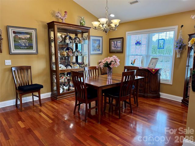 101 Rivercliff Drive, Hudson, NC 28638