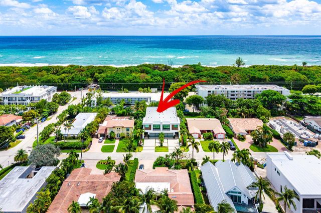 320 NE Wavecrest Way, Boca Raton, FL 33432