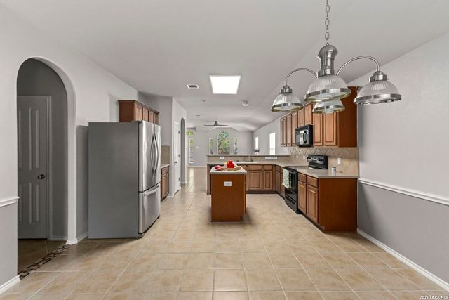 806 Point Valley, San Antonio, TX 78253