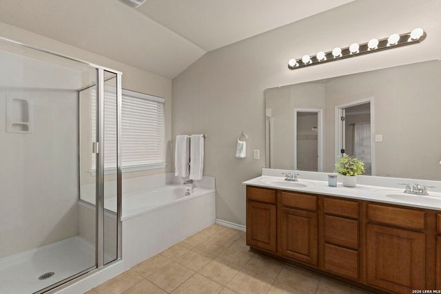 806 Point Valley, San Antonio, TX 78253