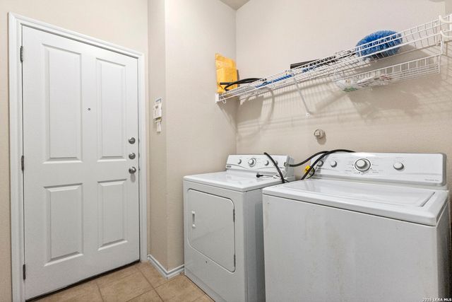 806 Point Valley, San Antonio, TX 78253