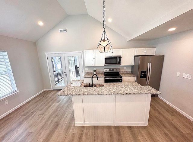 918 Shallowford Road, Chattanooga, TN 37411