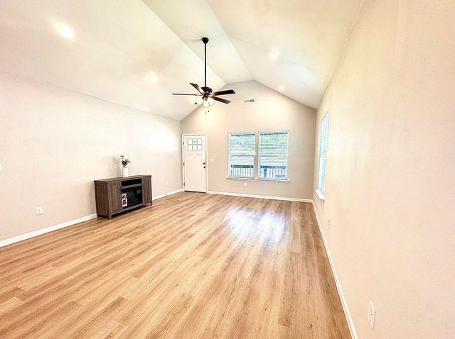 918 Shallowford Road, Chattanooga, TN 37411