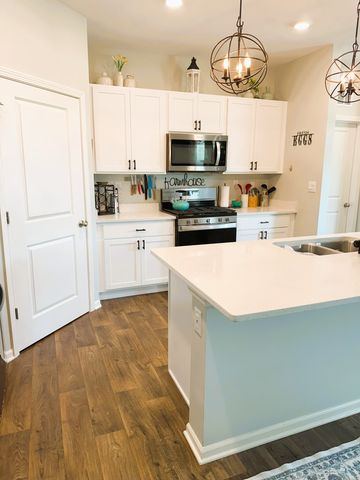 6323 Aspen Lane, Wonder Lake, IL 60097