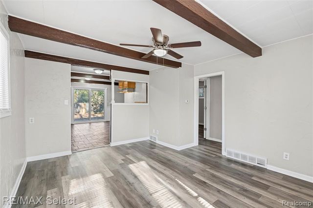 2429 Lincoln Manor Drive, Grand Blanc, MI 48507