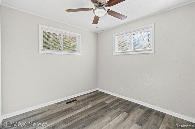 2429 Lincoln Manor Drive, Grand Blanc, MI 48507