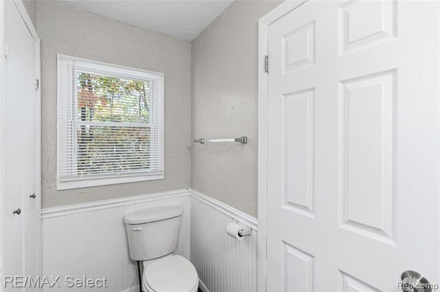 2429 Lincoln Manor Drive, Grand Blanc, MI 48507