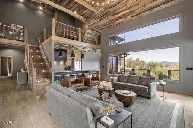 2342 Smoky Vista Way, Sevierville, TN 37862